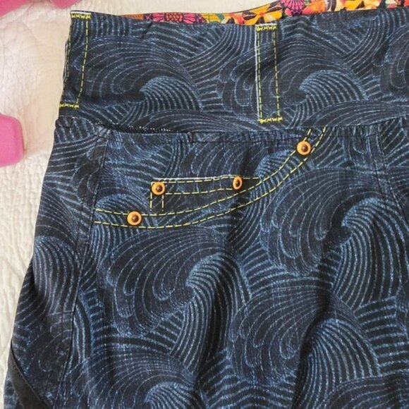Ink Burn Women's Activewear Running Shorts Size 10 Denim Jean Print Pull On Gym - Picture 4 of 14